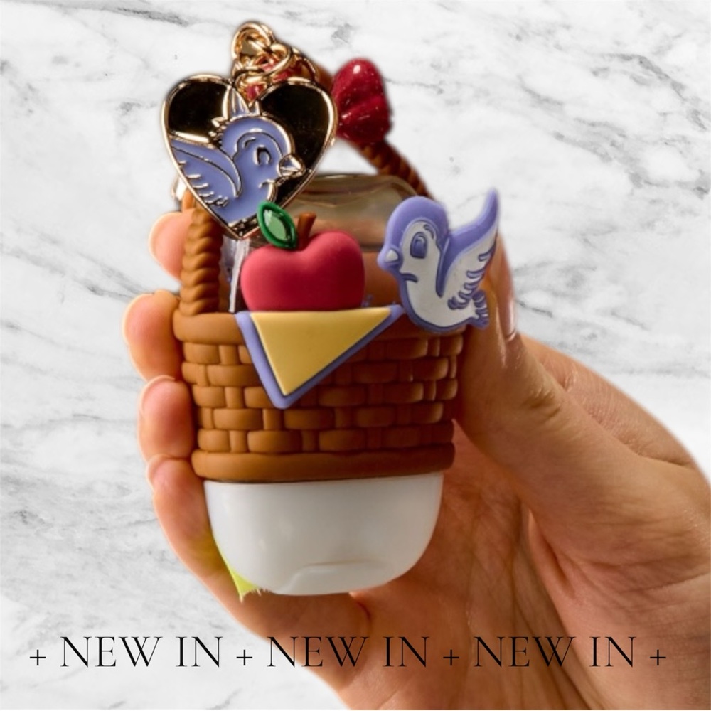 NEW 2026 SNOWHITE BIRD POCKETBAC & SNOW WHITE HANDGEL (2) PC BUNDLE